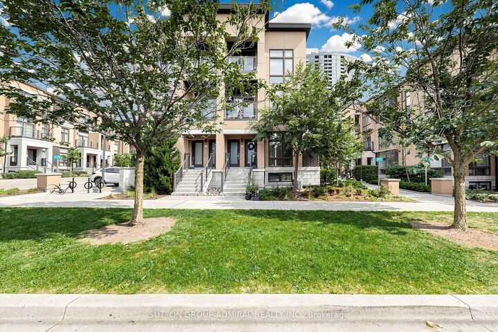 Property Photo:  19 Eldora Avenue 41  ON M2M 0B5 