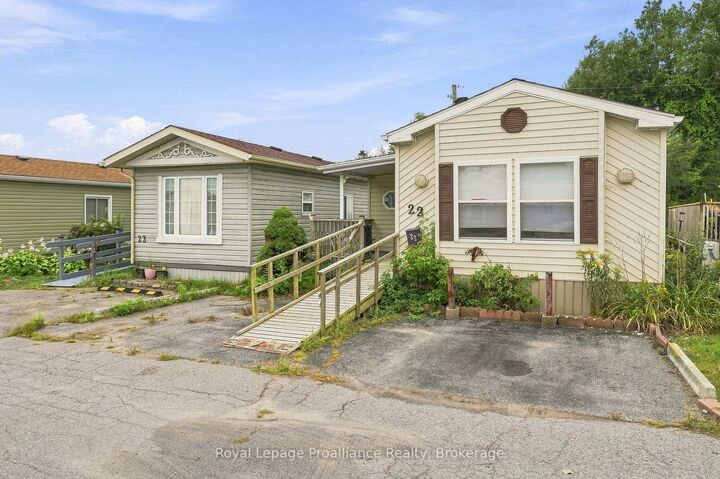 Property Photo:  311 Dundas St E Rear Street 22  ON K8V 1M1 
