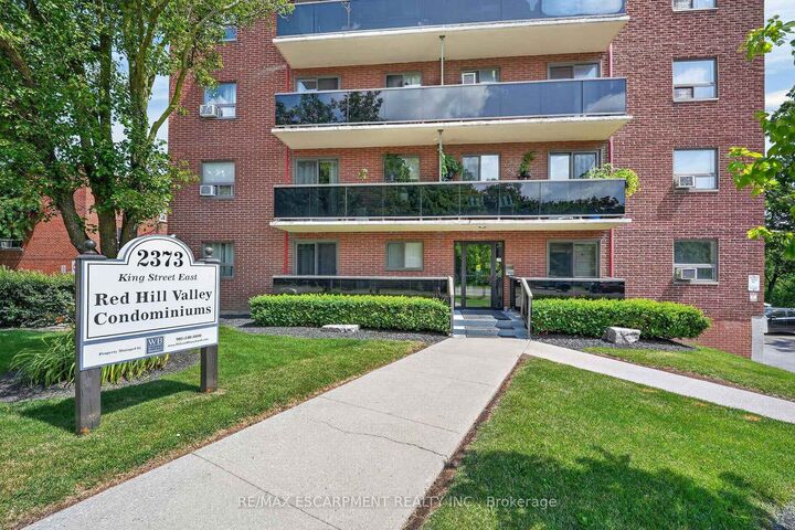 Property Photo:  2373 King Street E 52  ON L8K 1X9 