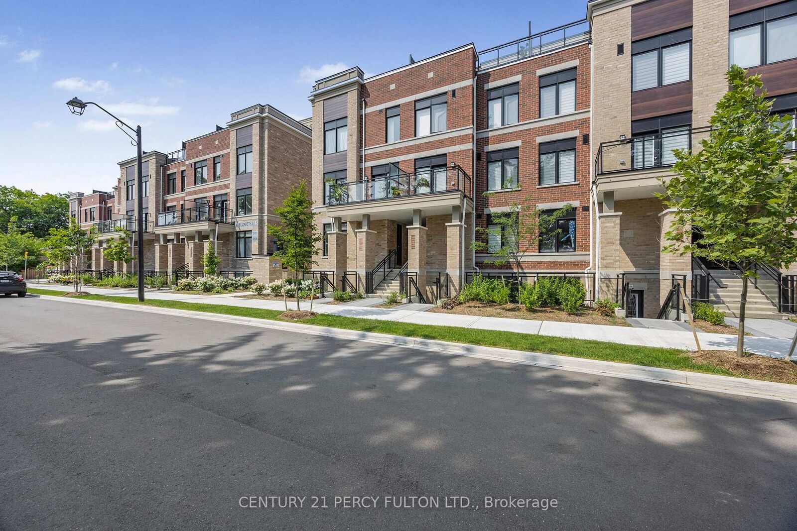Property Photo:  58 Elizabeth Street S 2208  ON L4C 5W2 