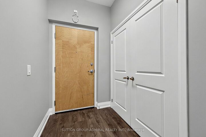 Property Photo: 64 Queen Street S G3 ON L0G 1W0