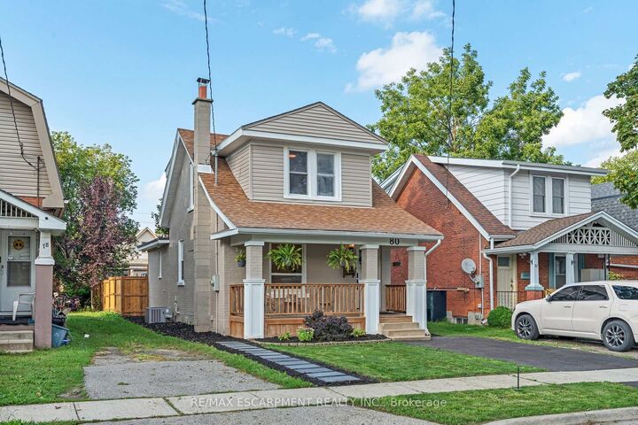 Property Photo:  80 Sarah Street  ON N3S 3A3 