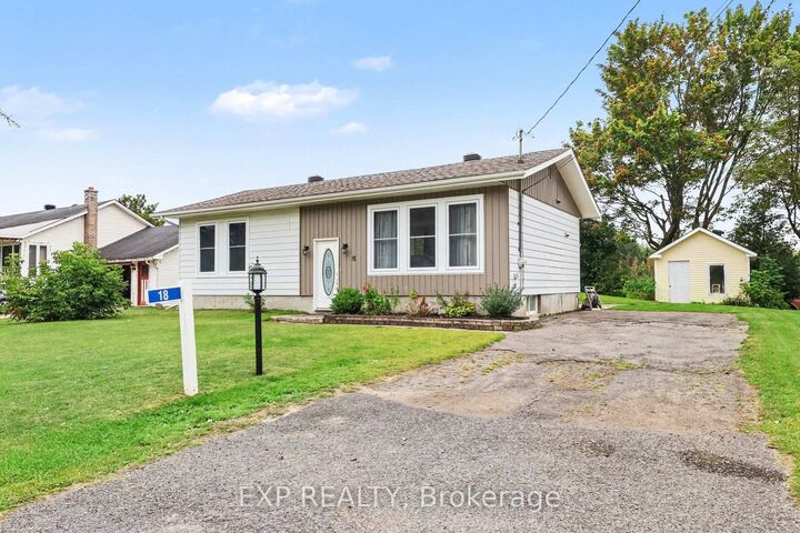 Property Photo:  18 Centre Street  ON K0A 1E0 