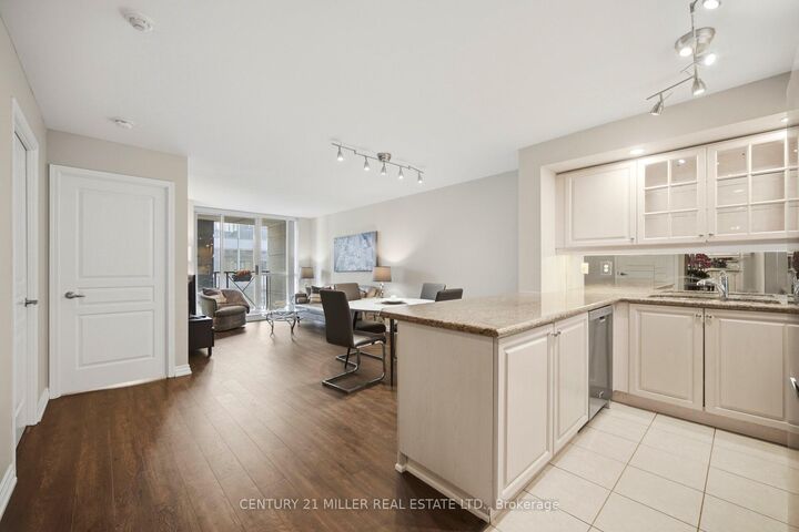 Property Photo: 140 Simcoe Road -12 ON M5H 4E9