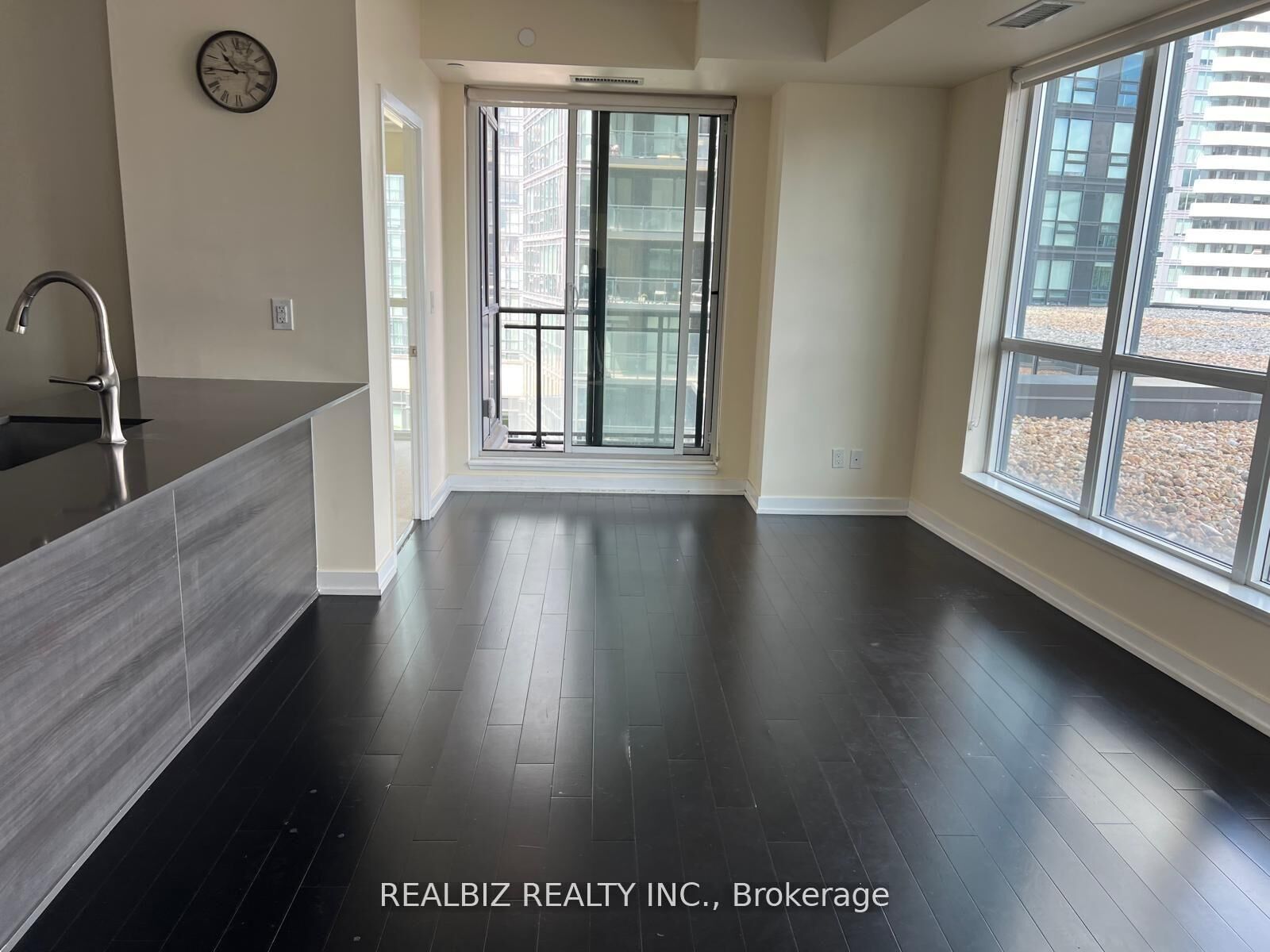 Property Photo:  4011 Brickstone Mews E 805  ON L5B 0J7 