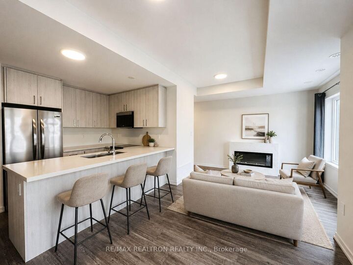 Property Photo:  105 Matawin Lane  ON L4B 0H7 