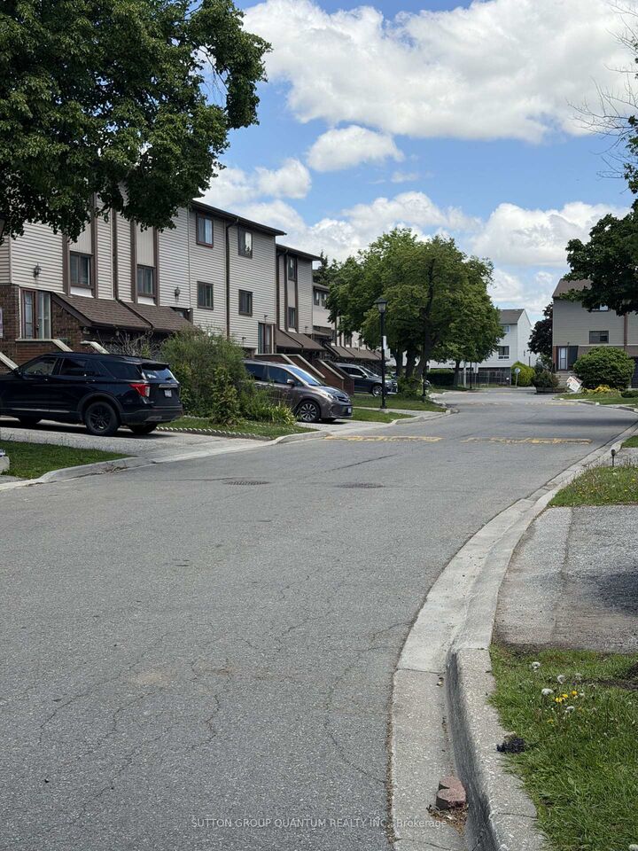 Property Photo:  48 Carleton Place S  ON L6T 3Z4 