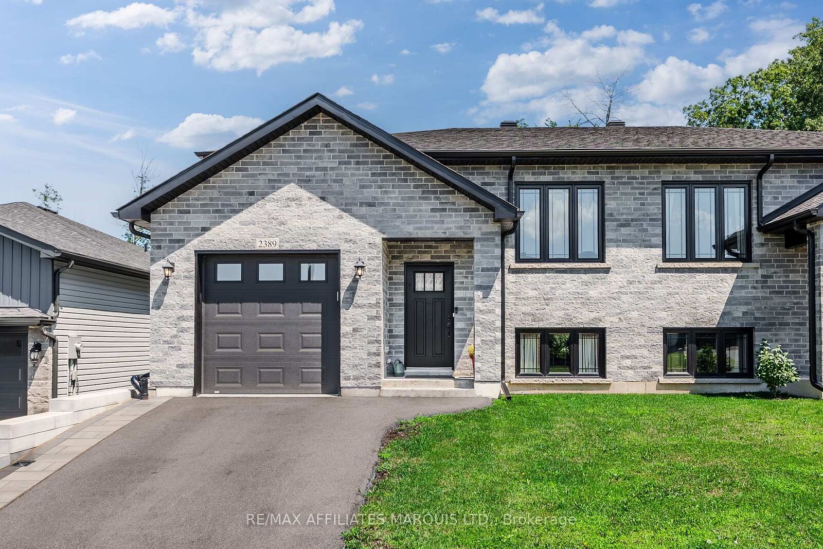 Property Photo:  2389 Watson Crescent  ON K6H 0H8 
