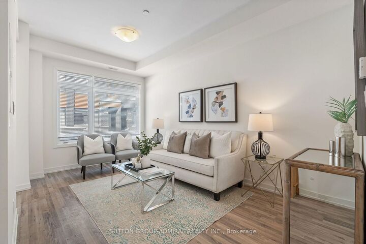 Property Photo:  370D Red Maple Road 98  ON L4C 6P5 