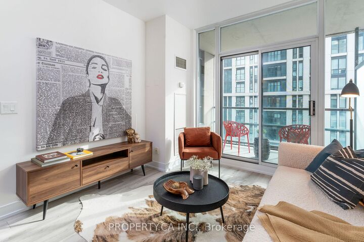 Property Photo:  88 Broadway Avenue 1004  ON M4P 0A5 