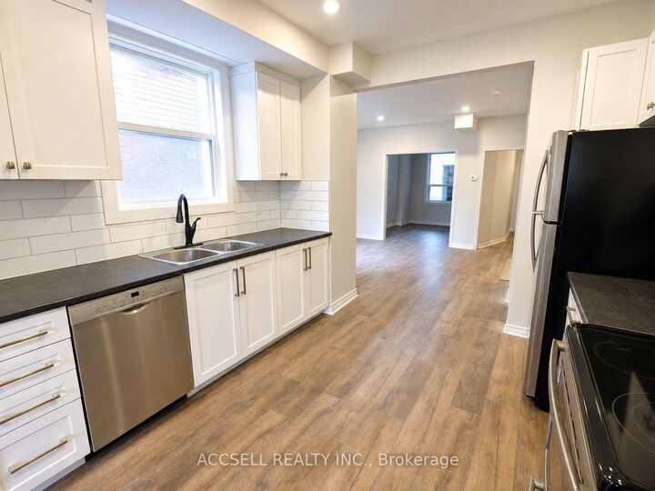 Property Photo:  325 Greenwood Avenue  ON M4L 2R6 