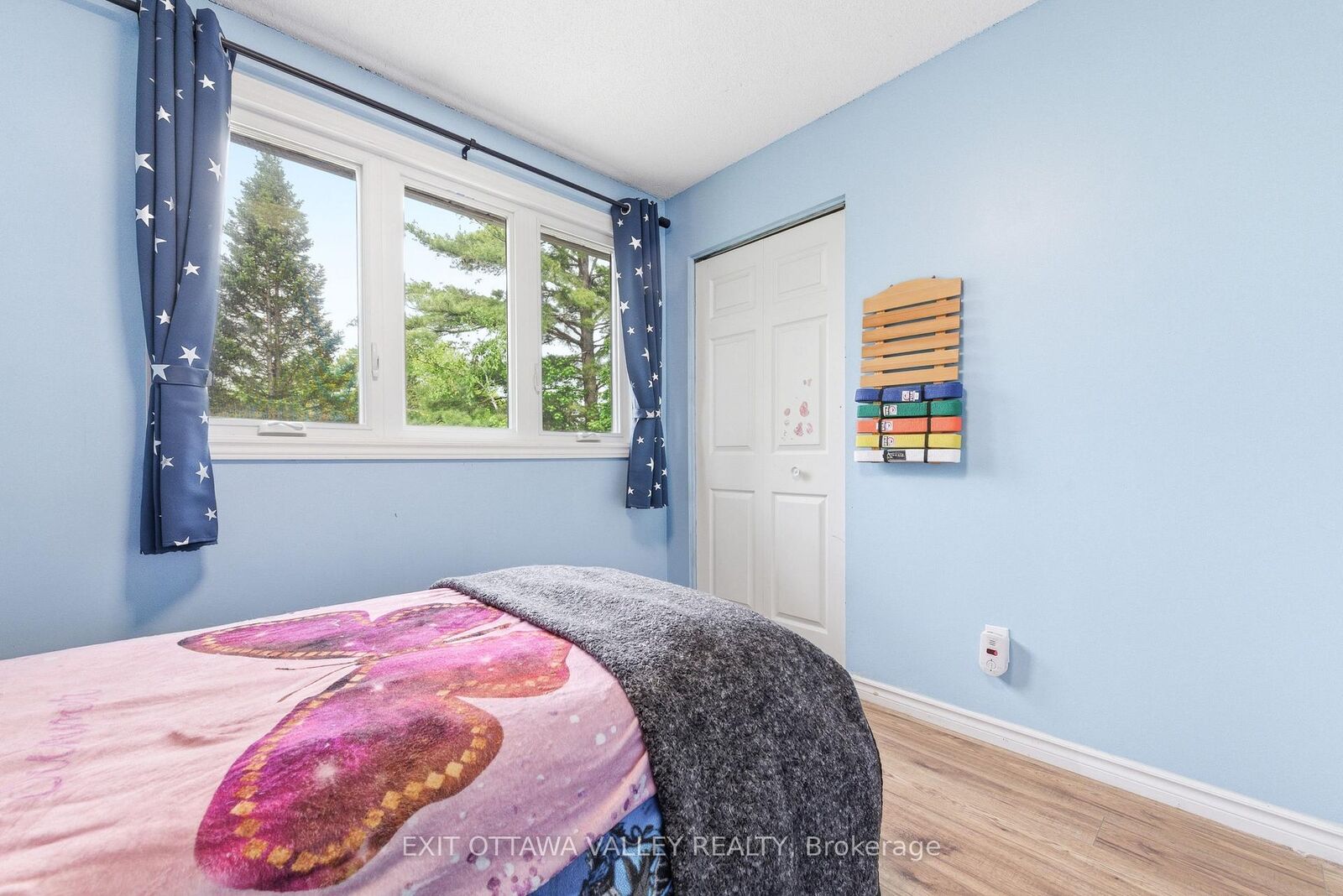 Property Photo:  13 Tamarack Street  ON K0J 1P0 