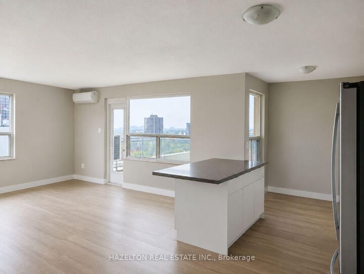 Property Photo:  206 St George Street Ph-A  ON M5R 2N6 