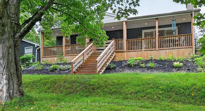 Property Photo:  878 Valleyview Drive  ON K9J 6R1 