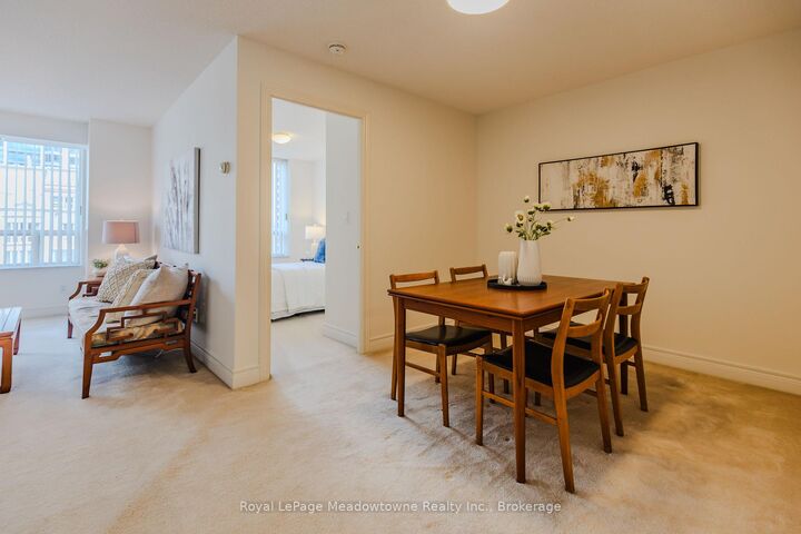 Property Photo:  5418 Yonge Street 1016  ON M2N 6X4 