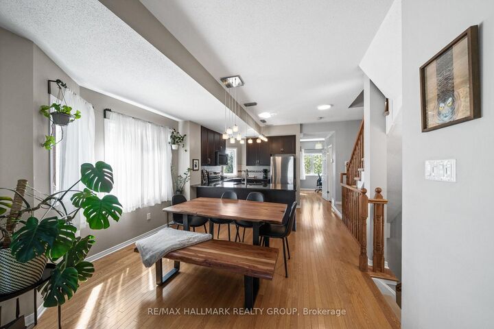Property Photo:  49 Jardin Private 343  ON K1K 2V8 