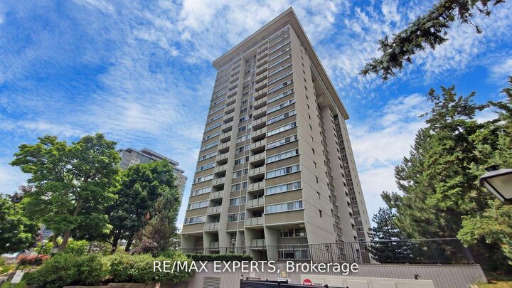 Property Photo:  375 King Street N 407  ON N2J 4L6 