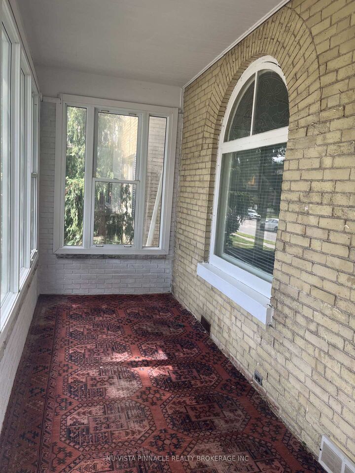 Property Photo:  572 Oxford Street E  ON N5Y 3J1 