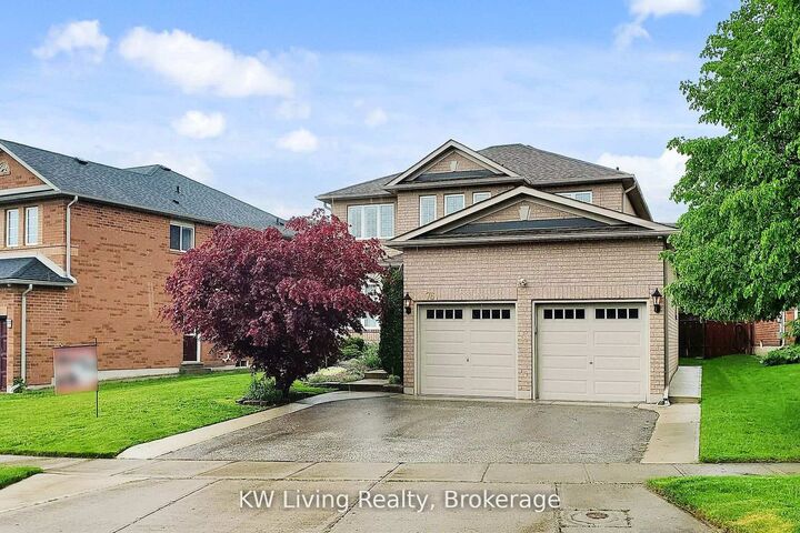 Property Photo:  76 Spooner Crescent  ON N1T 1Y1 