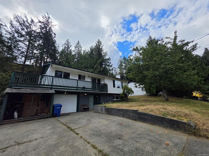 Property Photo:  3657 Sunrise Pl  BC V9T 2S7 
