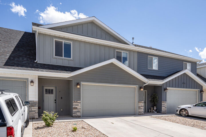 Property Photo: 1563 S Topaz Dr C UT 84720