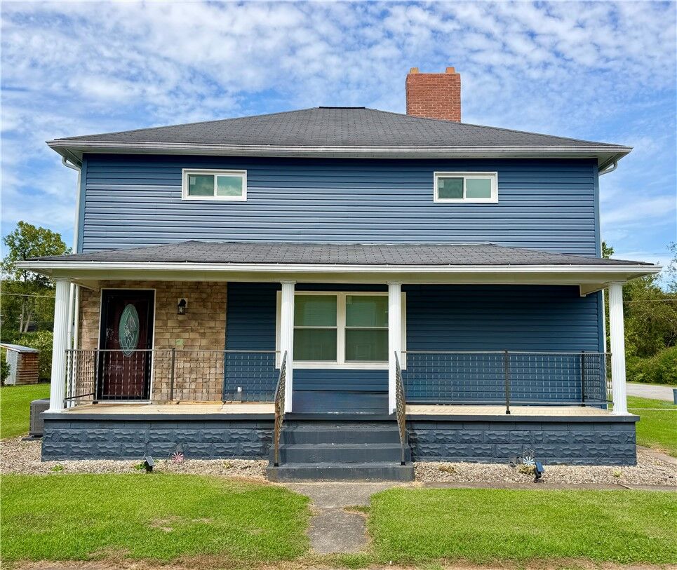 Property Photo:  137 E Second St  PA 15442 