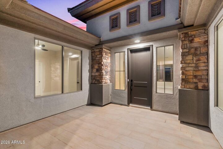 Property Photo: 1435 W Whitman Court AZ 85086