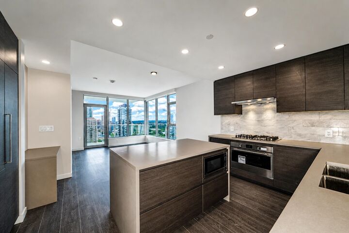 Property Photo:  2108 Gilmore Avenue 2811  BC V6P 0G7 