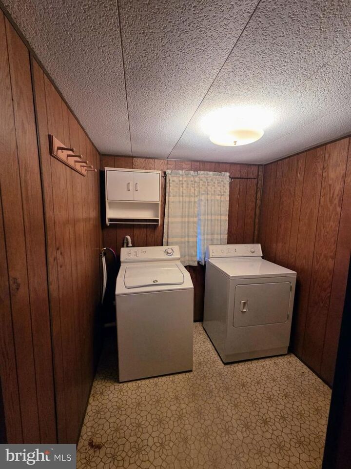 Property Photo:  32 Shippensburg Mobile Es Tp- Estate  PA 17257 