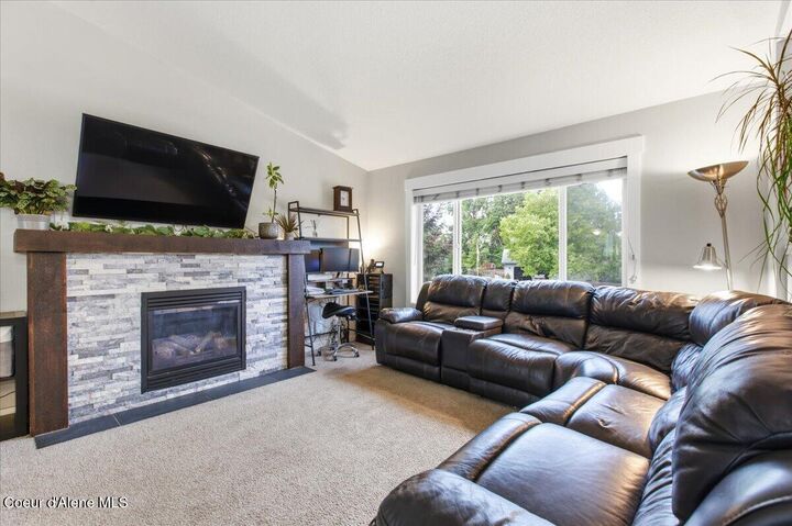 Property Photo: 1006 N Adkins Dr ID 83854
