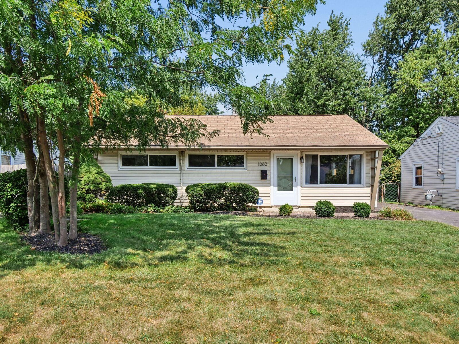 Property Photo: 1062 Strimple Avenue OH 43229