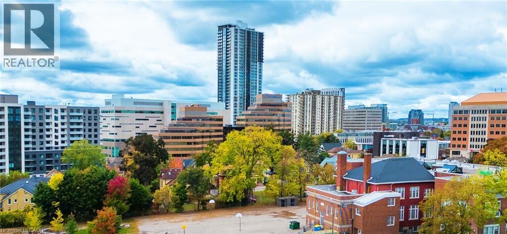 Property Photo:  60 Frederick Street 1706  ON N2H 0C7 