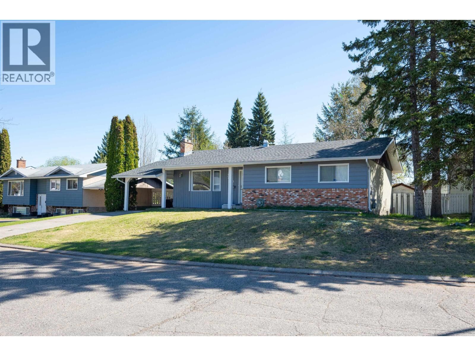 Property Photo:  730 Faulkner Crescent  BC V2M 5C9 