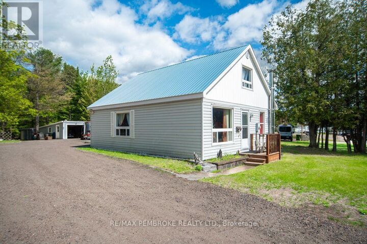 Property Photo:  2185 Petawawa Boulevard  ON K8A 7G8 