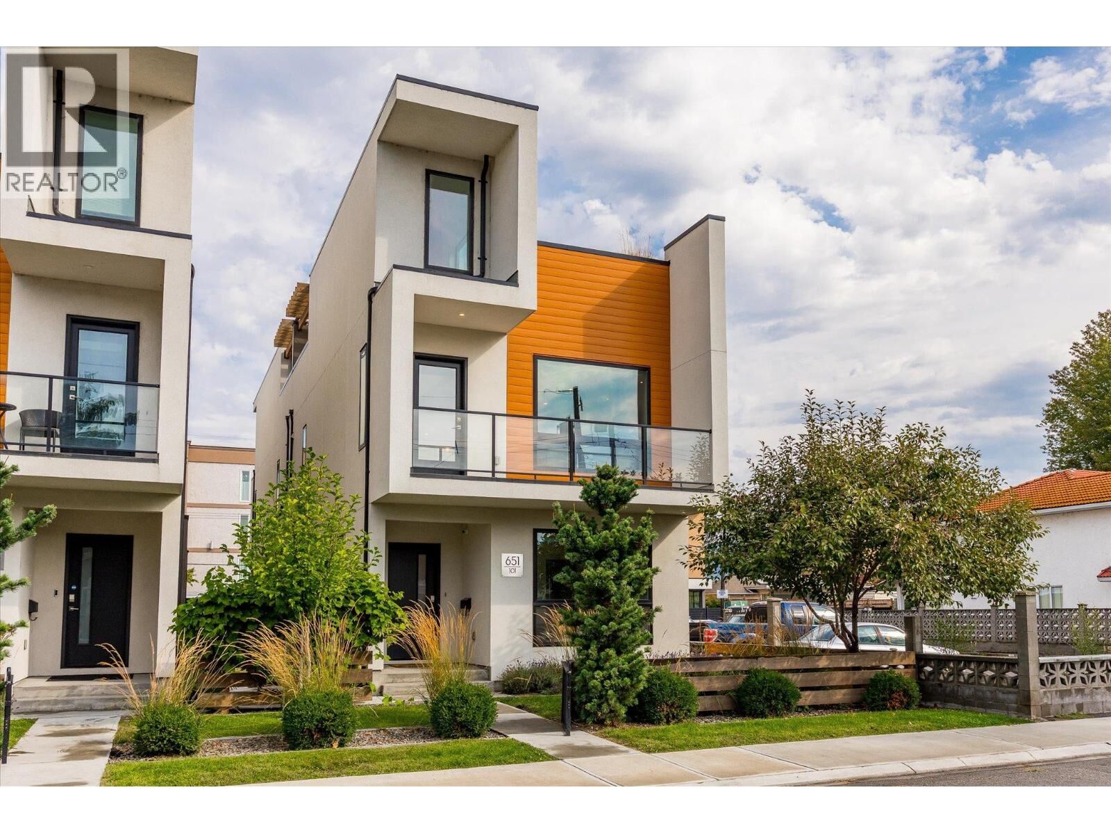 Photo de la propriété:  651 Churchill Avenue 101  BC V2A 1E2 