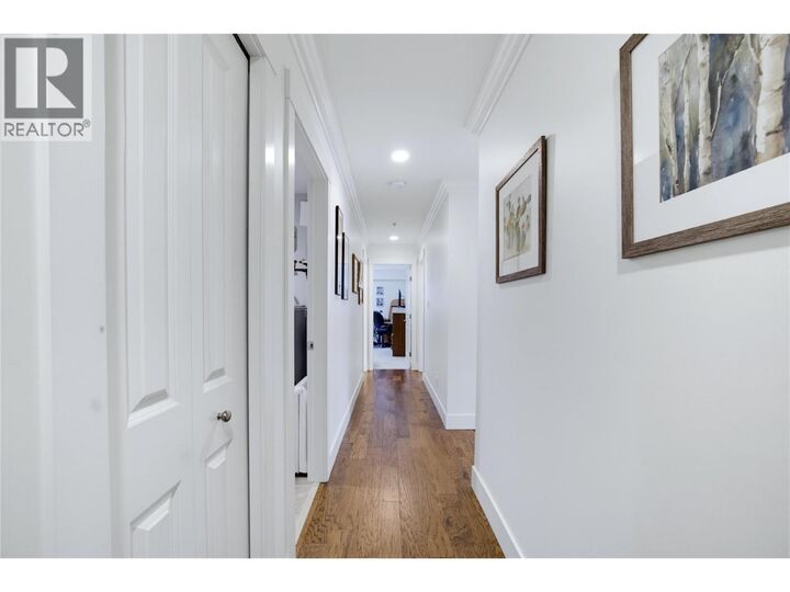 Property Photo:  330 4th Avenue Southeast 106  BC V1E 0E2 