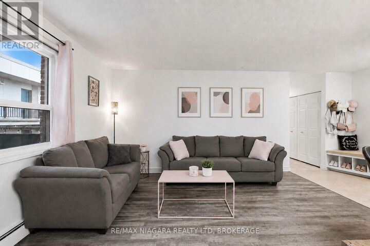 Property Photo:  264 Oakdale Avenue 308  ON L2P 2K4 