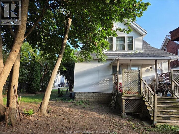 Property Photo:  24 Stanley Avenue  ON N7M 3J2 