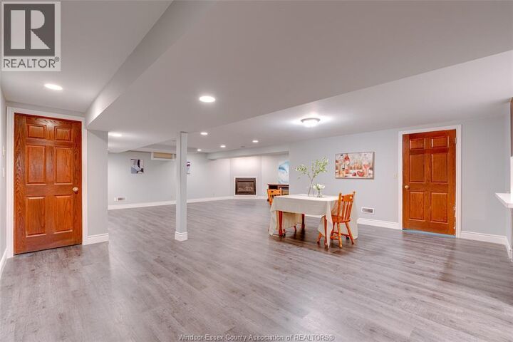 Property Photo:  824 Lake Trail Lower  ON N9G 2M8 