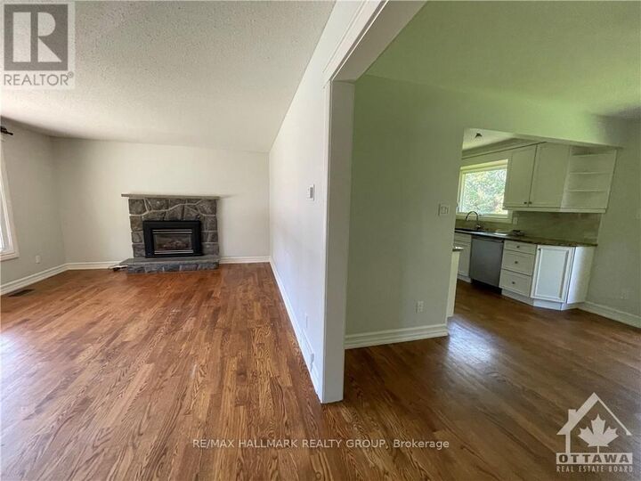 Property Photo:  2 Indian Road  ON K2G 1N4 