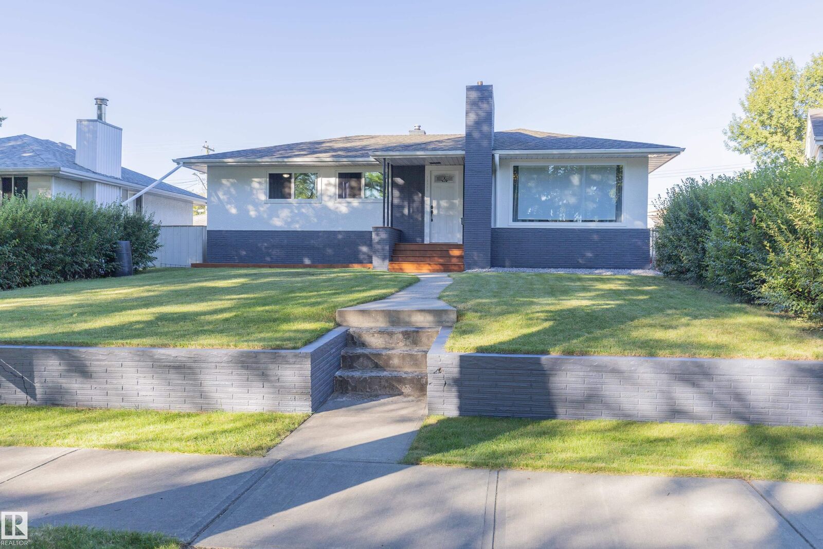 Property Photo:  12380 132 Street NW  AB T5L 1P8 