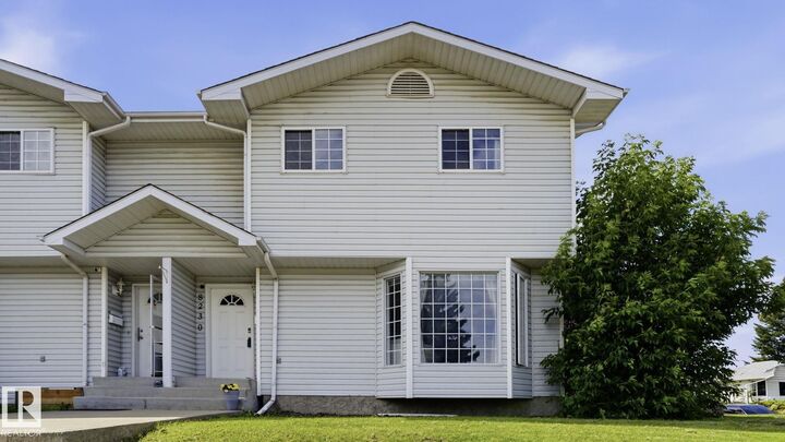 Property Photo:  8230 71 Street NW  AB T6B 1X2 