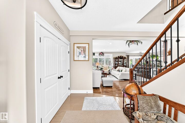 Property Photo:  45 Lacombe Drive  AB T8N 4G8 