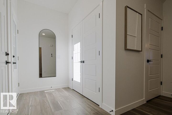 Property Photo:  1713 8 Street NW  AB T6T 2X9 
