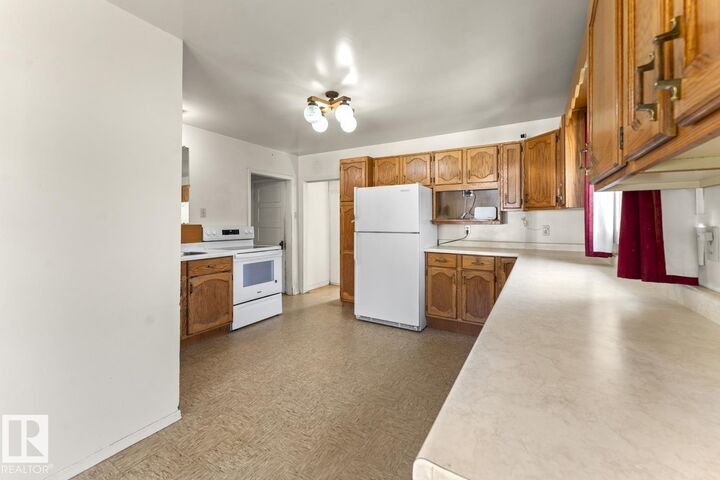 Property Photo:  42201 Twp Rd 624  AB T9M 1P1 