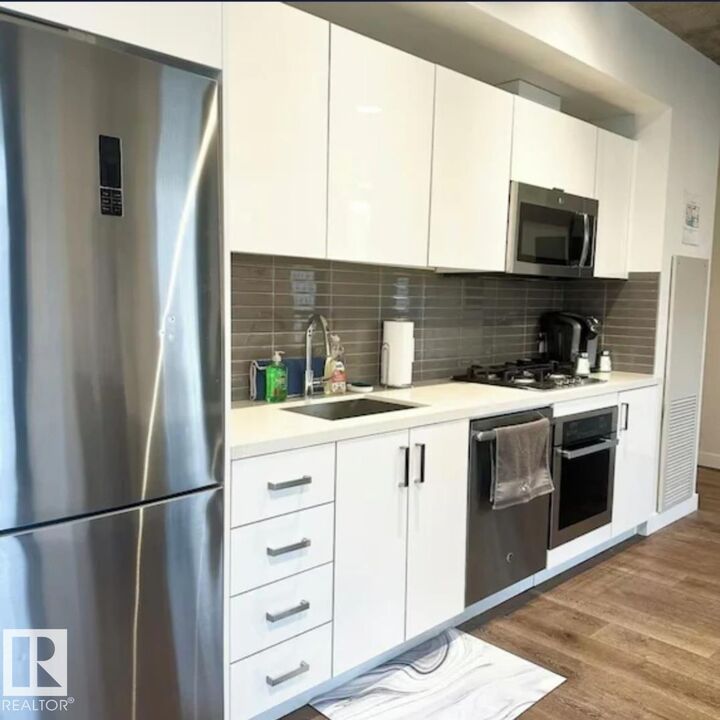 Property Photo: 1010 6 Street SW 1006 AB T2R 1B4