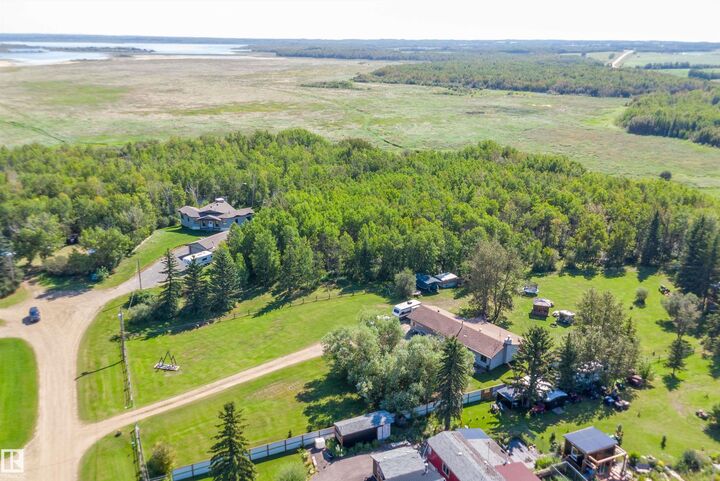 Property Photo:  49427 Rng Rd 211A  AB T0B 2M1 