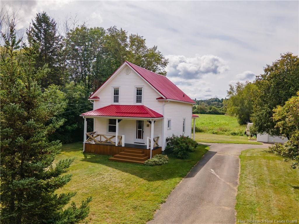 Property Photo:  6 Green Valley  NB E4E 3B5 