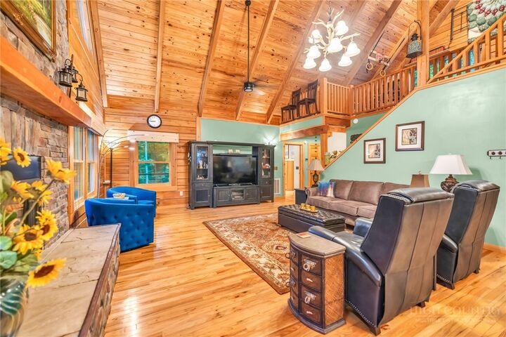 Property Photo: 273 Savannah Drive NC 28694