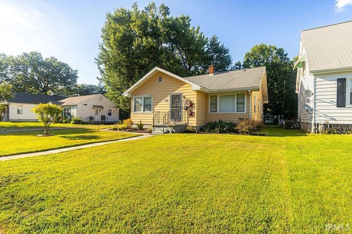 Property Photo: 1516 Taylor Avenue IN 47714